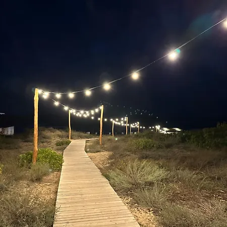 Апартаменты Lily Flat Sunrise - 4 Min To Kavatsi Beach,