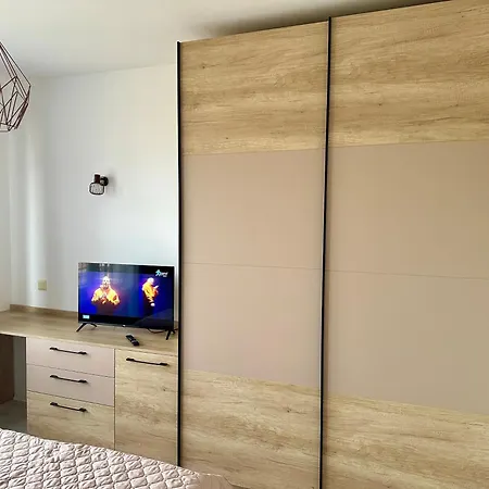 Апартаменты Lily Flat Sunrise - 4 Min To Kavatsi Beach, Созополь