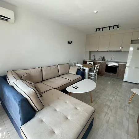 Lily Flat Sunrise - 4 Min To Kavatsi Beach, Appartamento Sozopol