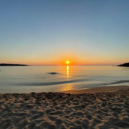 Lily Flat Sunrise - 4 Min To Kavatsi Beach, Апартаменты *